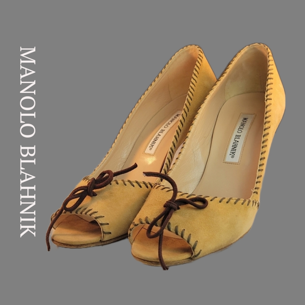 Manolo Blahnik, size 38, size 8, whip stitch, tan suede, peep toe heels